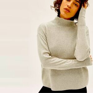 Everlane Women's Gray Turtleneck Sweater